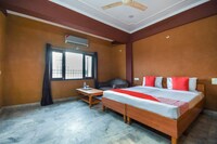 OYO Flagship Vibes Hotel