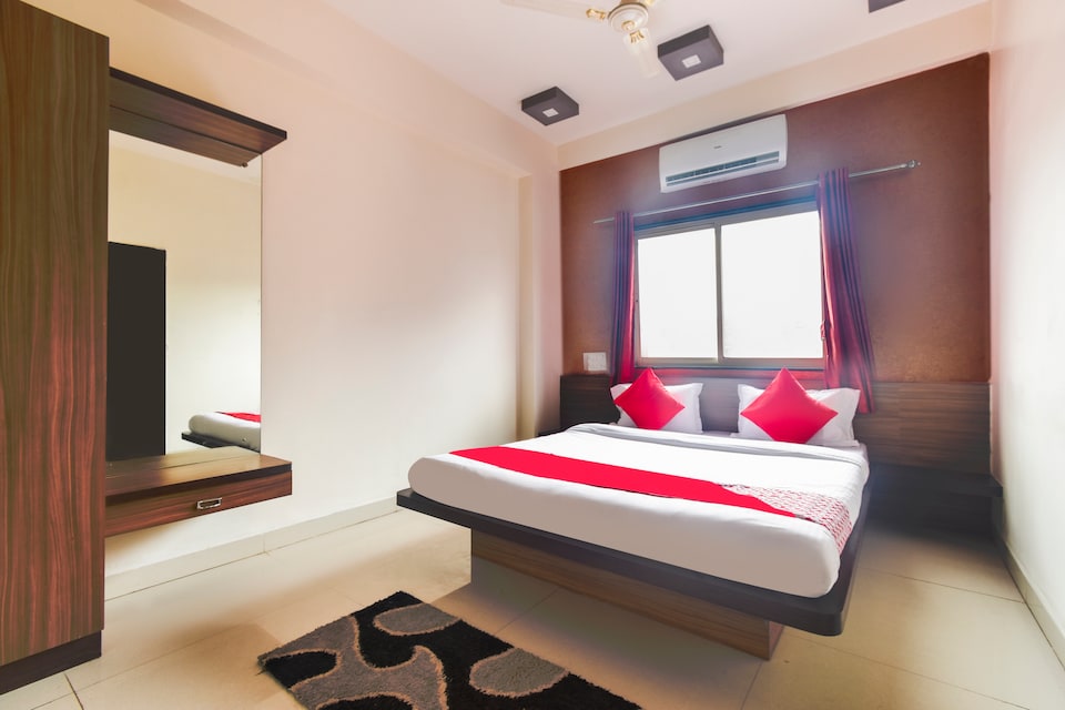 OYO 47061 Hotel Vishal Restaurant, Karad, Satara