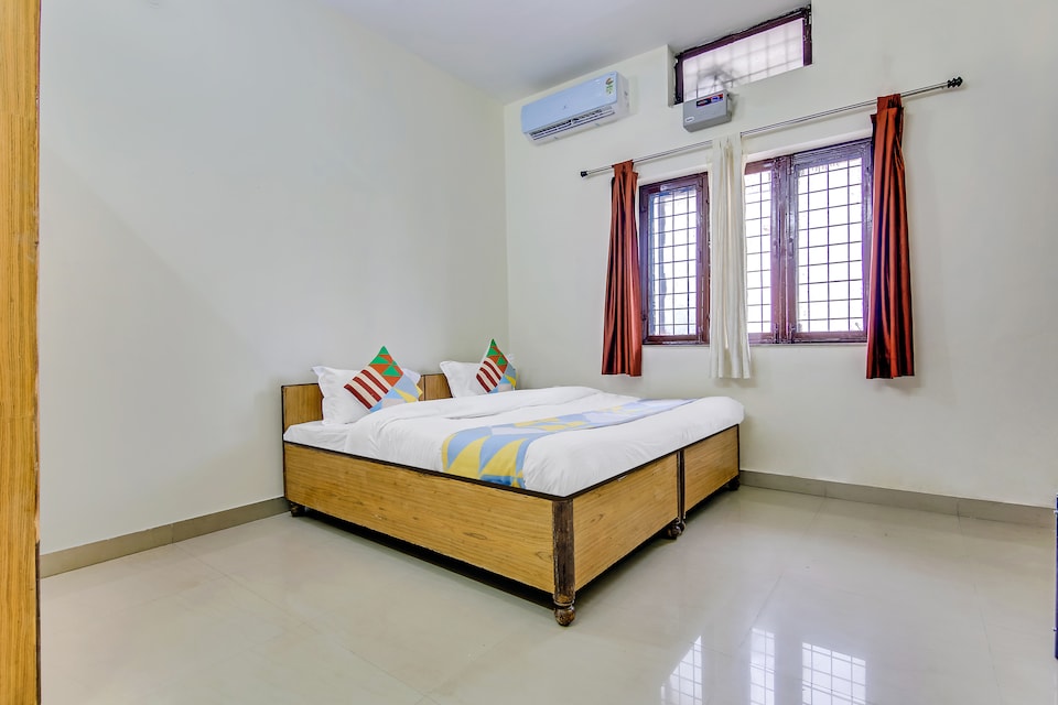 OYO Home 47071 Comfortable Stay Kishanpur, Rajpur Road Dehradun, Dehradun