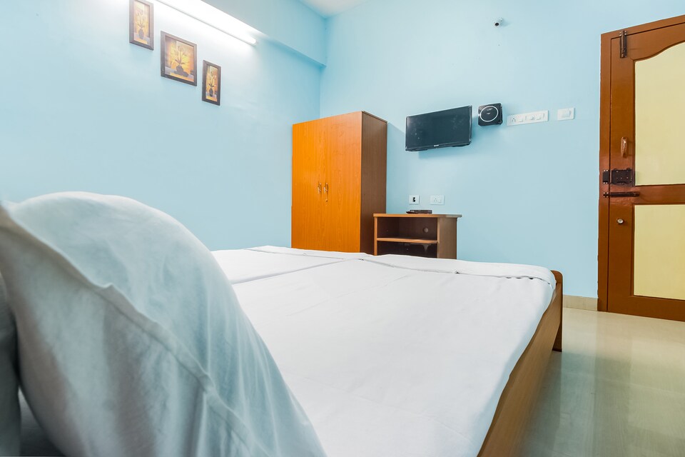 SPOT ON 47087 Rkv Towers, Kovilpatti, Tuticorin