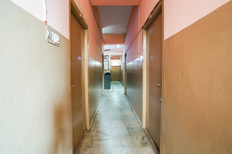 SPOT ON Pummy Lodge Near Lumbini Park, Begumpet-II, Hyderabad