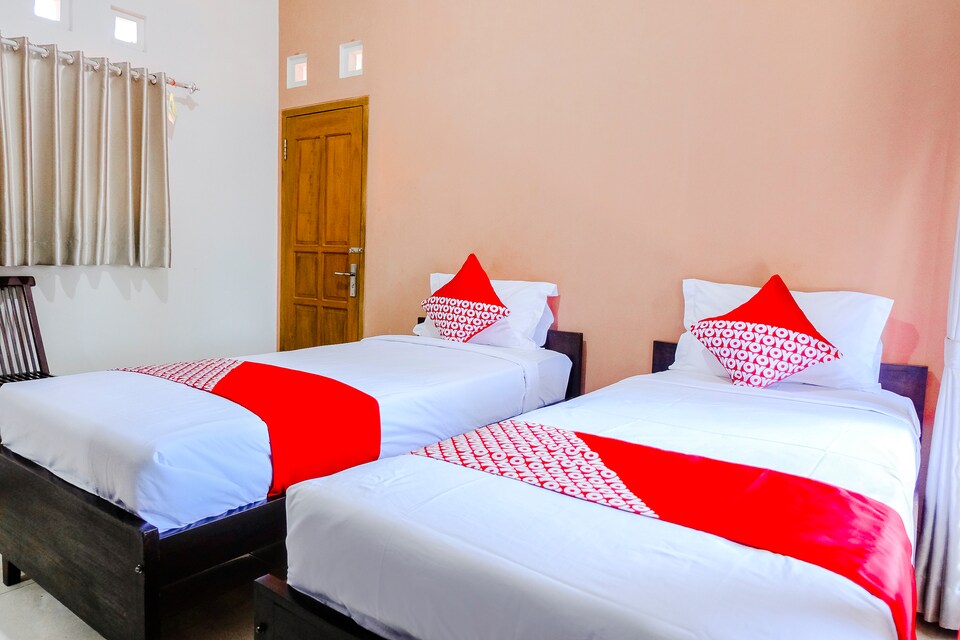 OYO 1306 Kraton Mas Family Residence, Pacitan, Pacitan