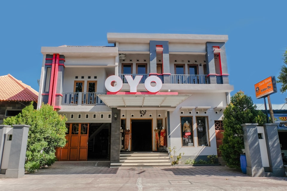 OYO 1306 Kraton Mas Family Residence, Pacitan, Pacitan