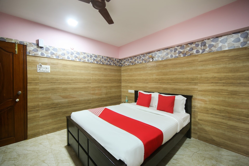 OYO 47123 Adhi Residency, Kanchipuram City Center, Kanchipuram