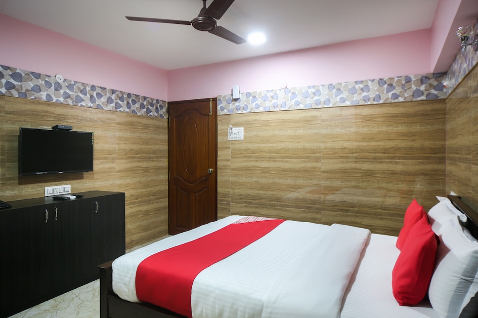 OYO 47123 Adhi Residency, Kanchipuram City Center, Kanchipuram