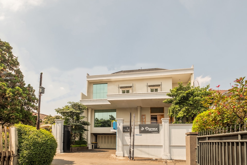 OYO Flagship 1308 Darmo Residence, Pasteur, Bandung