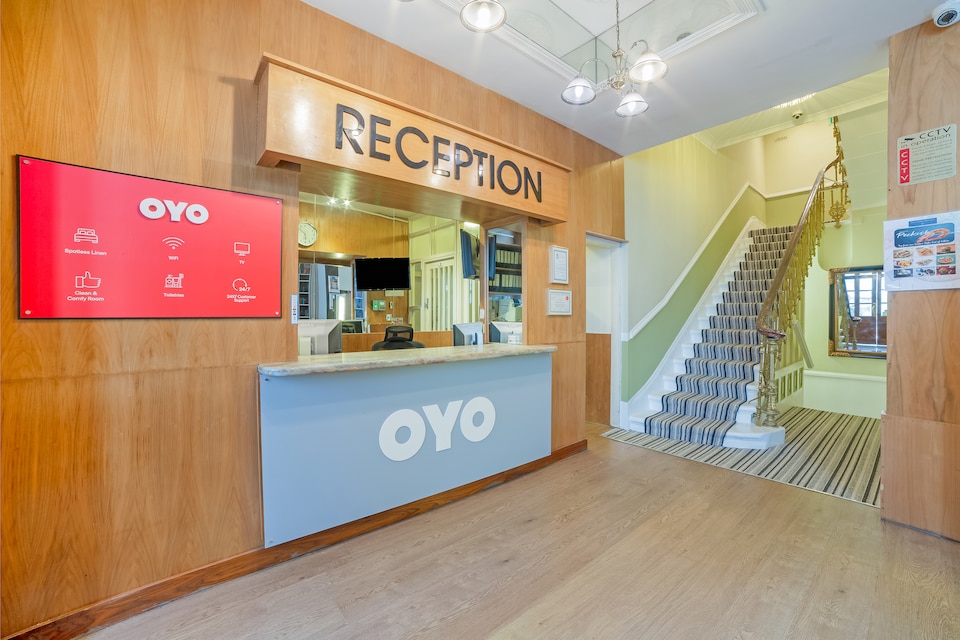 OYO 1 Lexham Gardens, Kensington Olympia London, London