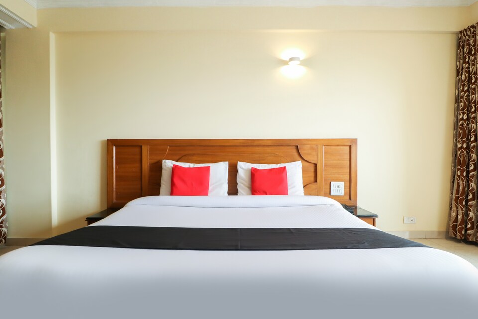 Capital O 47180 Hotel New Shivalik, Kasauli, Kasauli