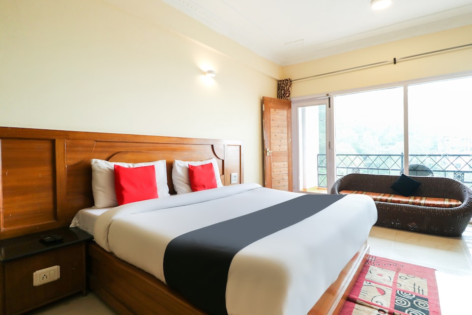 Capital O 47180 Hotel New Shivalik, Kasauli, Kasauli