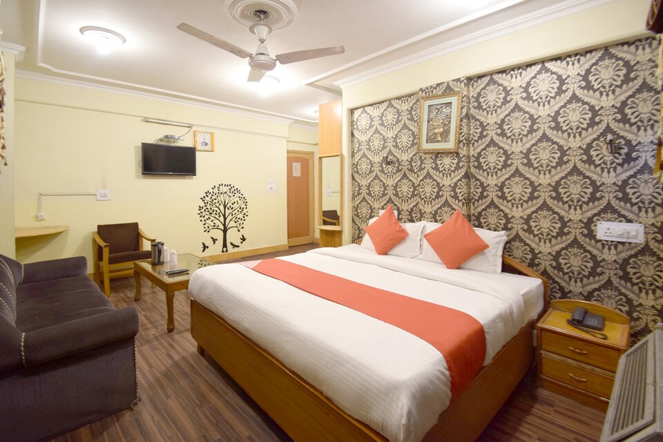 OYO Flagship 4694 Hotel City Plaza, Dalgate Srinagar, Srinagar