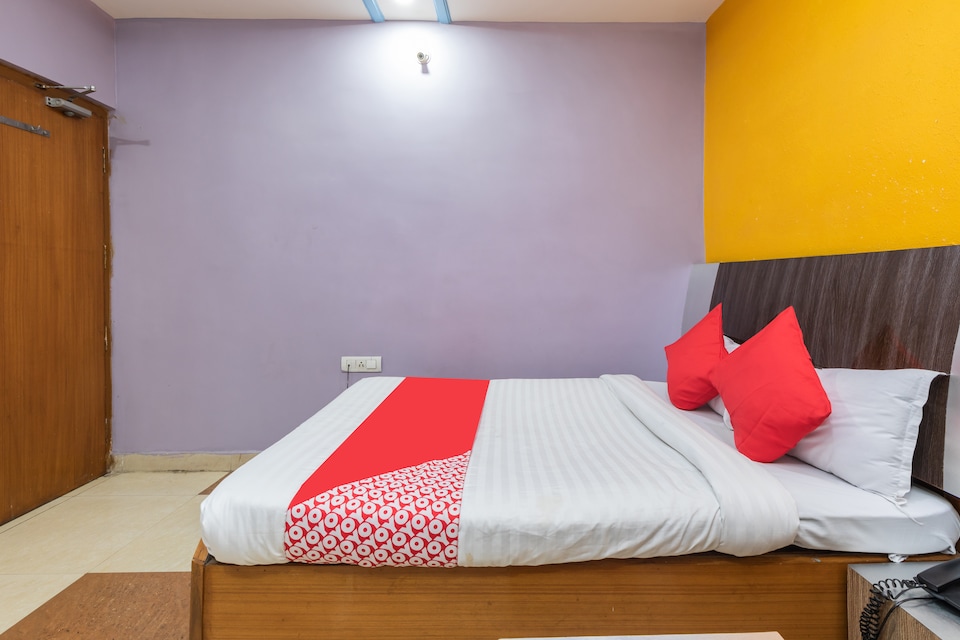 OYO 47198 Hotel Vinayak, MP Nagar Bhopal, Bhopal