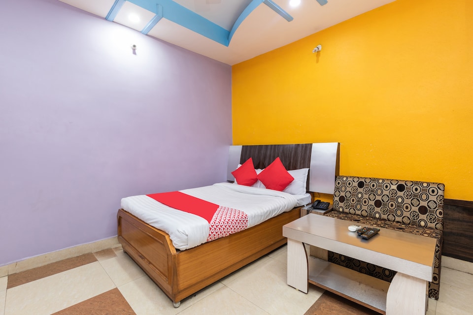 OYO 47198 Hotel Vinayak, MP Nagar Bhopal, Bhopal