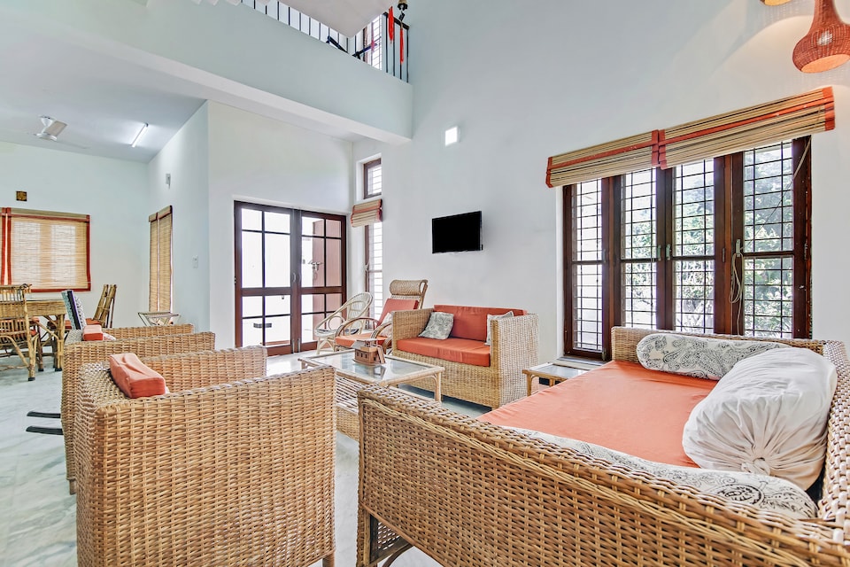 OYO Home 47207 Classy 3BHK Villa Kishanpur, Rajpur Road Dehradun, Dehradun
