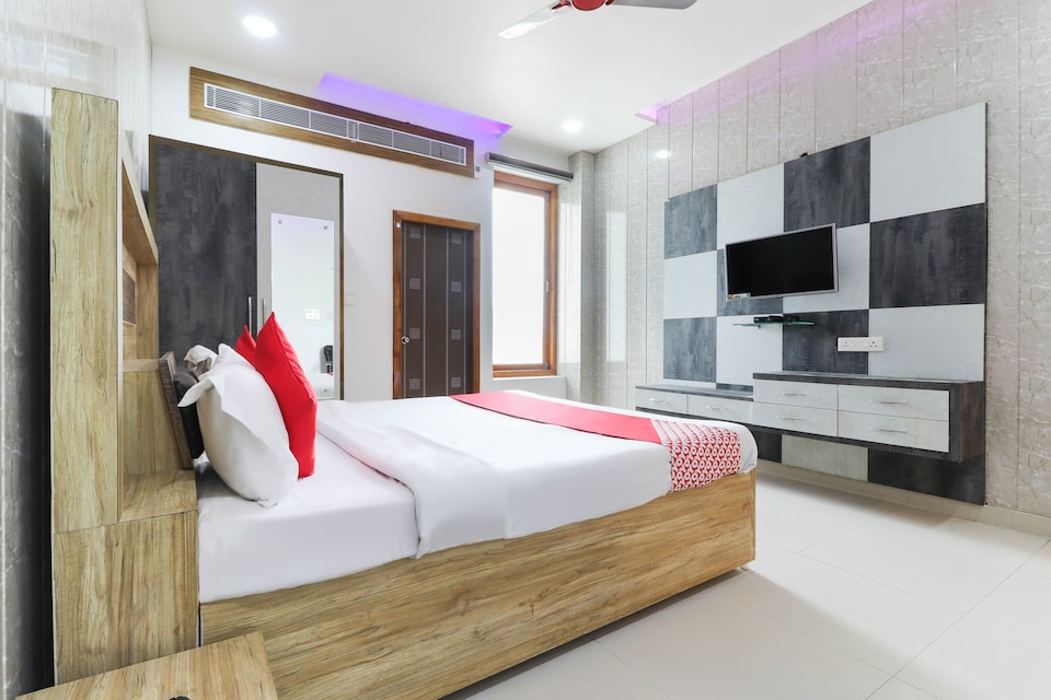 OYO 47218 Surja Guest House & Marriage Lawn, Faizabad Road, Lucknow