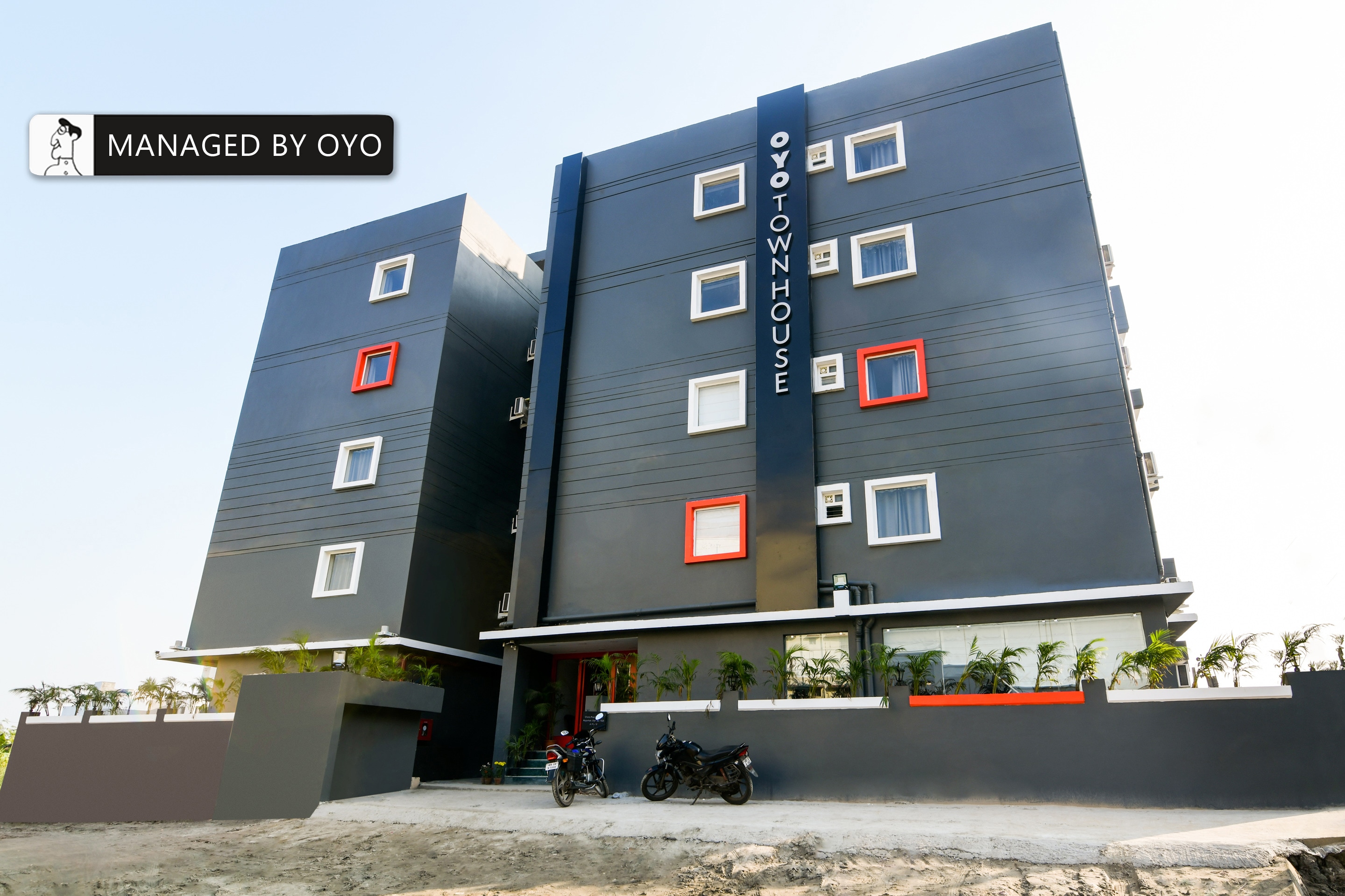 Townhouse Hotels in Dum Dum Airport 1 No. Gate, Kolkata Starting ₹913