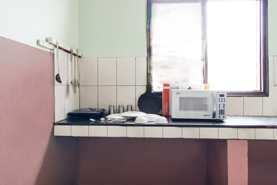 OYO LIFE GRG1628 South City I, HUDA CENTRE 1, Gurgaon