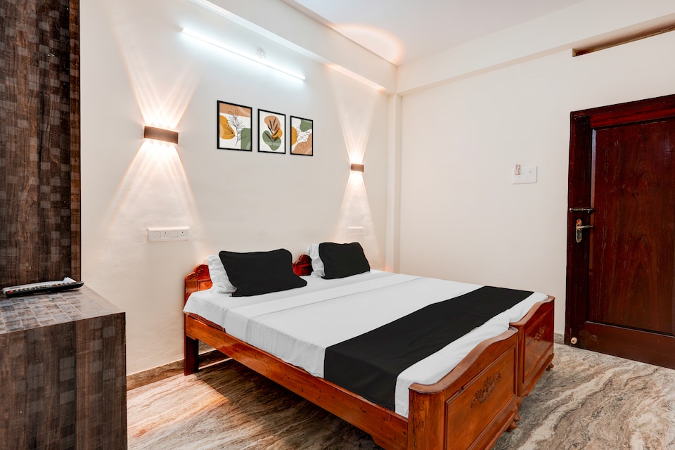 SPOT ON 47255 Annakilly Tower Guest House, Parrys, चेन्नई