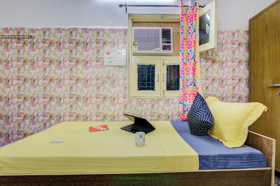 OYO LIFE NOD695 Near Amity University, Noida City, Noida