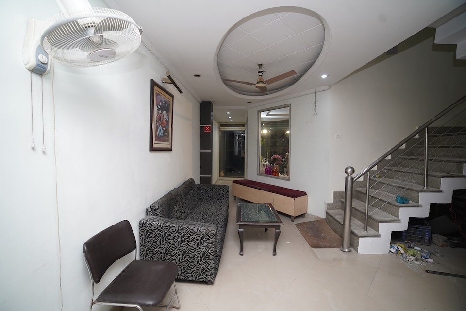 Collection O O 32872 Hotel Blueberry, Avas Vikas, Rudrapur