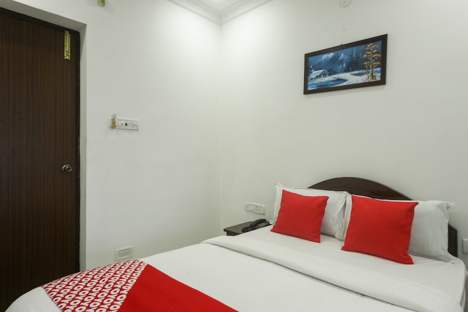 OYO 47283 Arr Bee Gee, Ponneri Chennai, Chennai