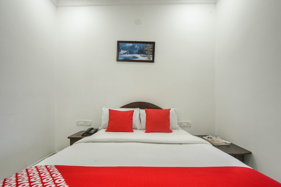 OYO 47283 Arr Bee Gee, Ponneri Chennai, Chennai