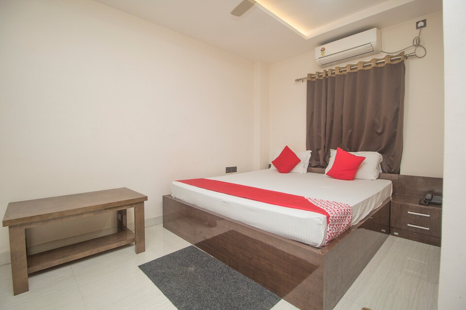OYO 47314 Badsha Hotel, Raiganj, Raiganj