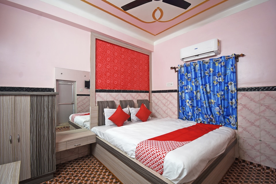 OYO 47320 Kalpana Lodge, Tarapith, Tarapith