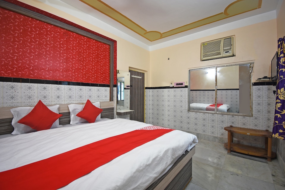 OYO 47320 Kalpana Lodge, Tarapith, Tarapith