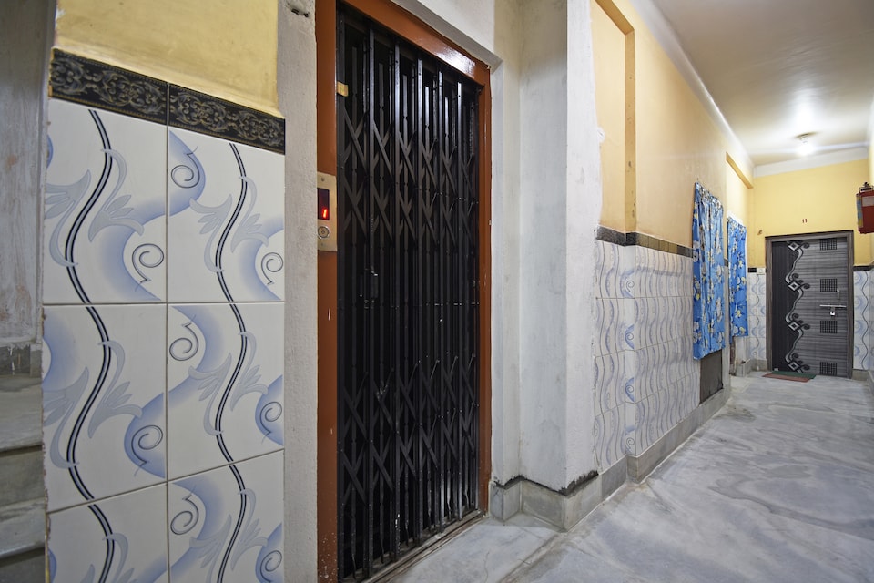 OYO 47320 Kalpana Lodge, Tarapith, Tarapith