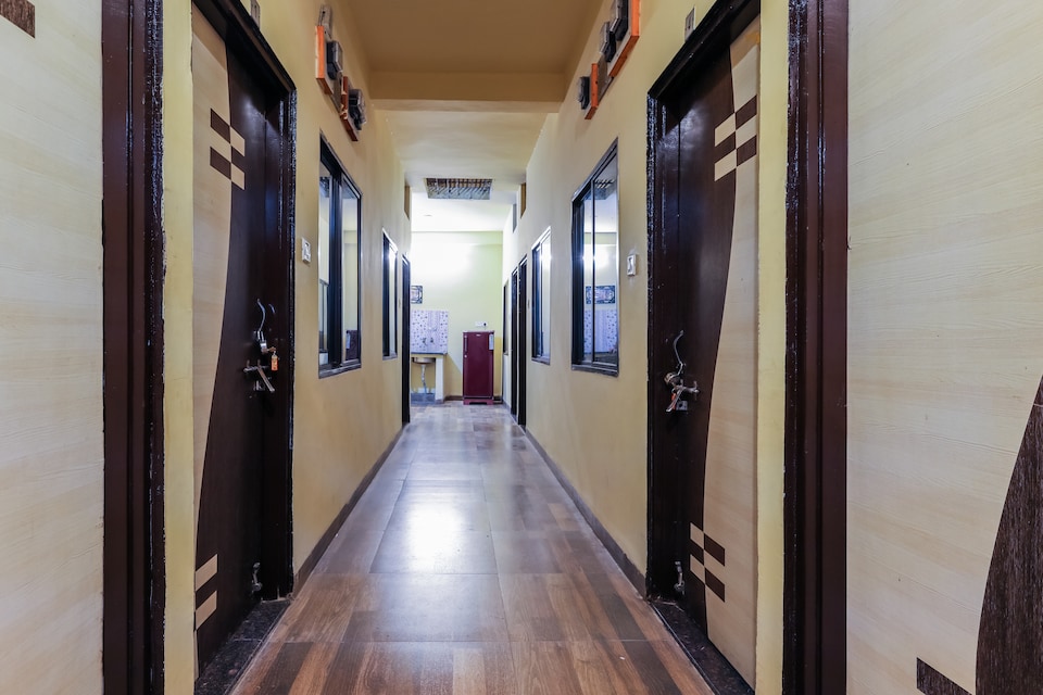 Hotel O Easy Stay, Bombay Hospital, Indore