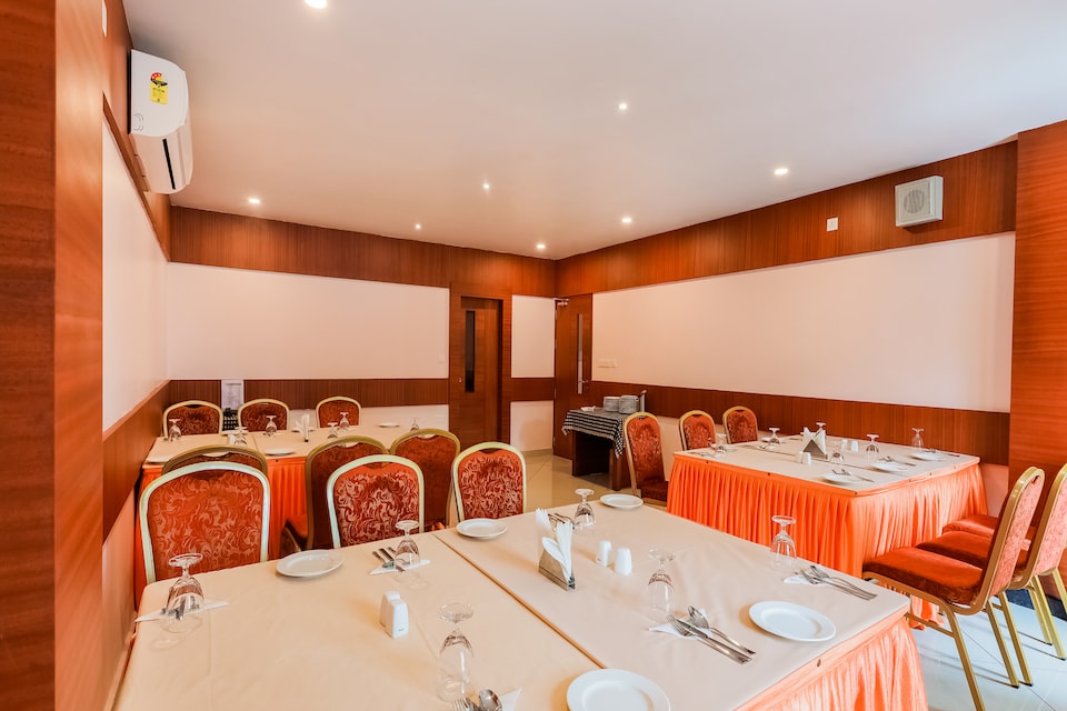 Capital O 47340 Aruna Tourist Home, Perumbavoor, Kochi