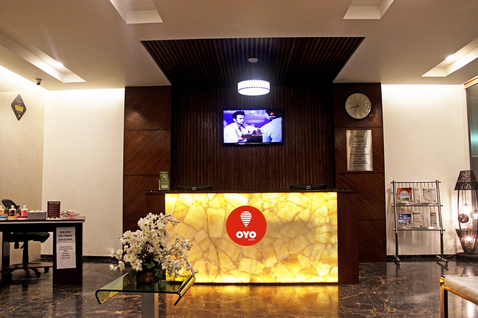 OYO 766 Hotel Dazzle, Fatehabad Road, Agra