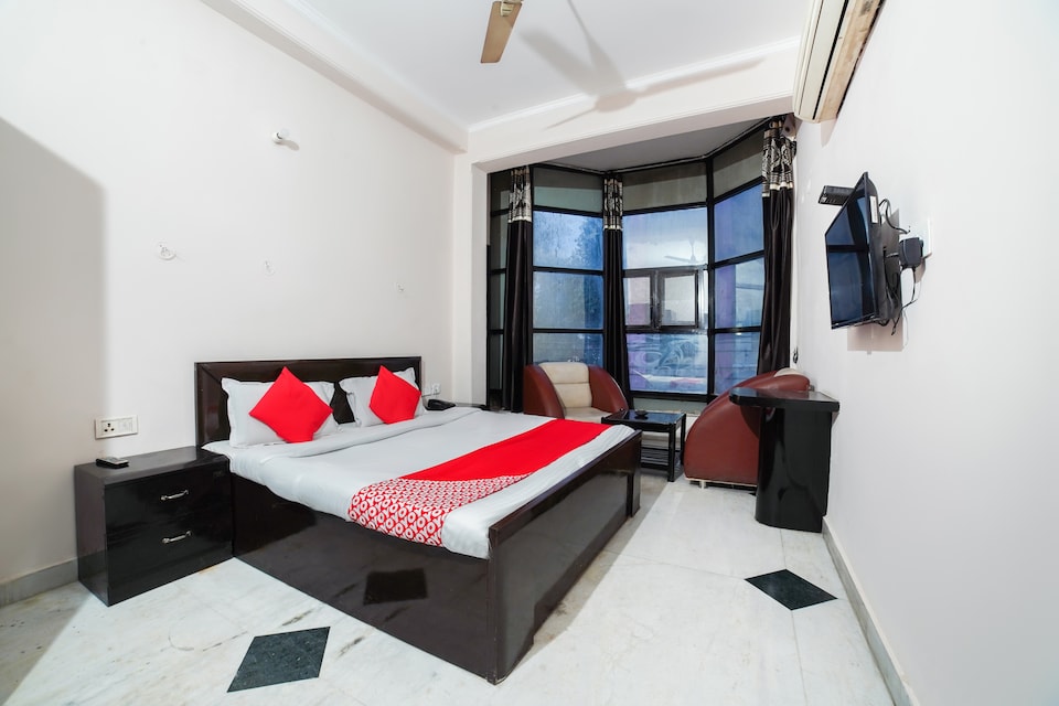 Flagship Hotel Aman, Rudrapur, Rudrapur
