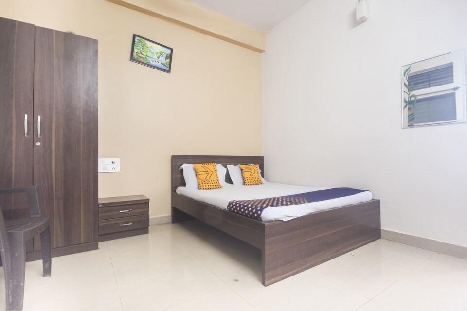 OYO 47378 Hotel New Delhi Darbar Lodge, Hubli, Hubli-Dharwad