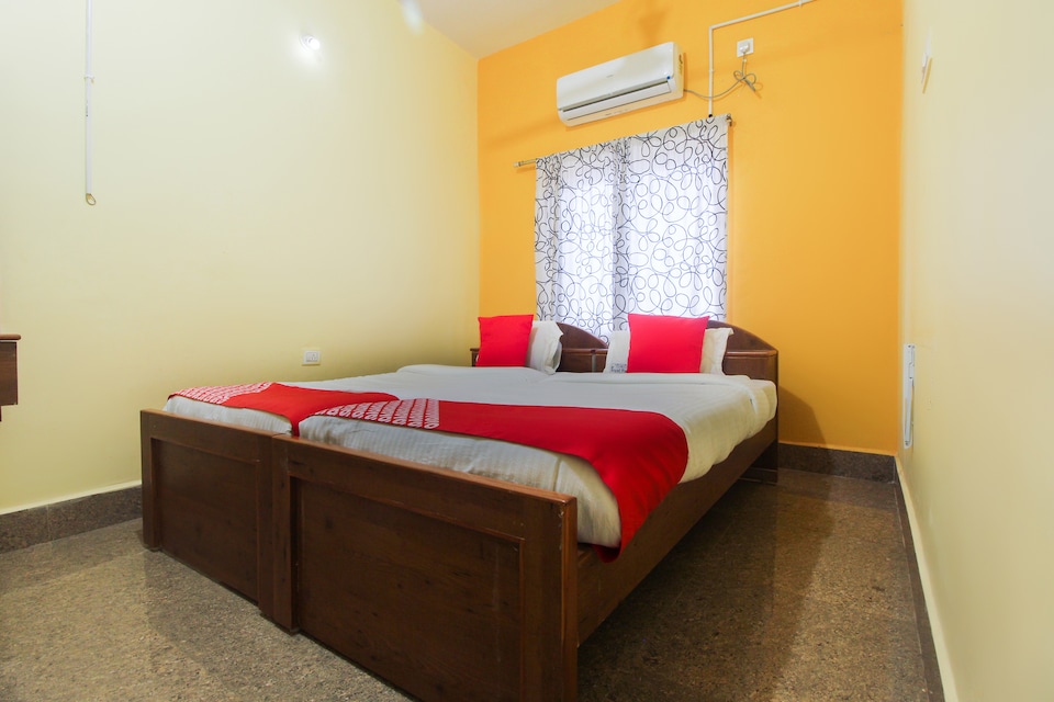 OYO 47380 Hotel Royal Palace, Gadag, Gadag