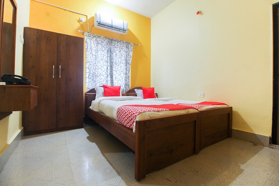 OYO 47380 Hotel Royal Palace, Gadag, Gadag
