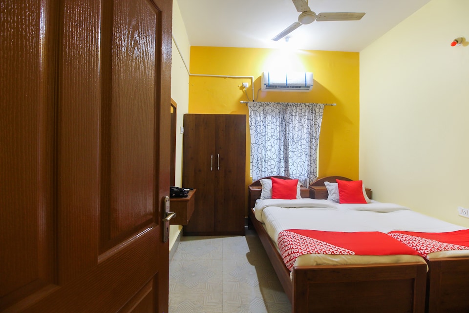 OYO 47380 Hotel Royal Palace, Gadag, Gadag