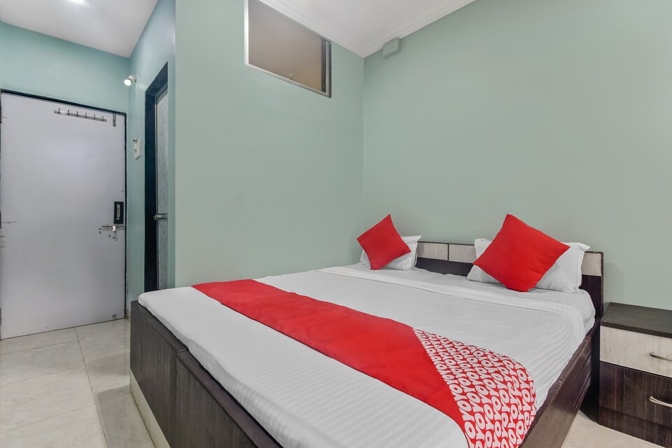 OYO 47402 Center One Inn, Dapoli, Dapoli