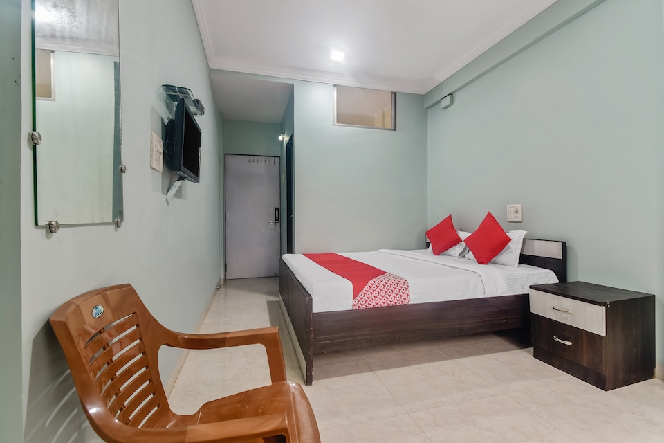 OYO 47402 Center One Inn, Dapoli, Dapoli