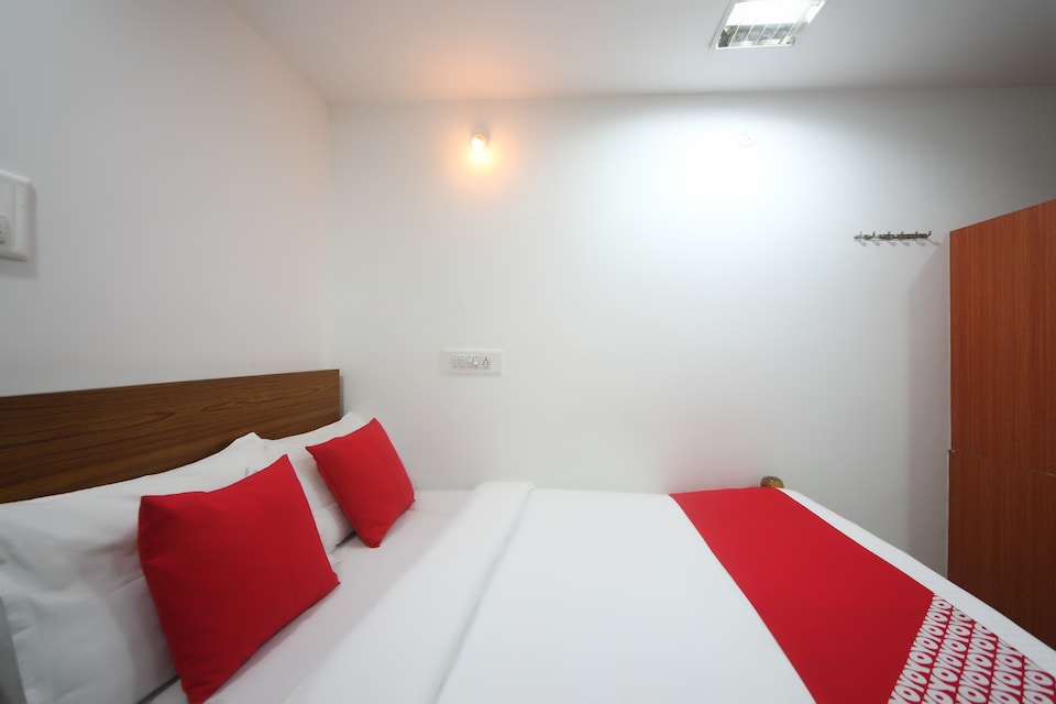 OYO 47432 Universal Residency, Tiruvannamalai City, Tiruvannamalai