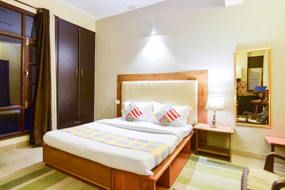 OYO Home 47438  Dazzling 1bhk Apartment Kasauli, Dharampur Kasauli, Kasauli