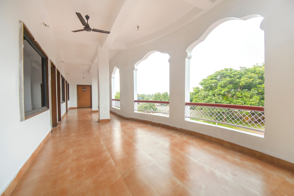 OYO 47464 Hotel The Country Club, Bilaspur, Bilaspur