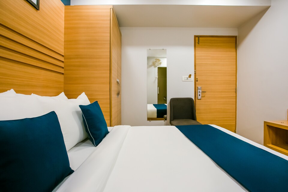 SilverKey Executive Stays 47467 Opposite Marol Metro Pillar 278, Mumbai International Airport, Mumbai