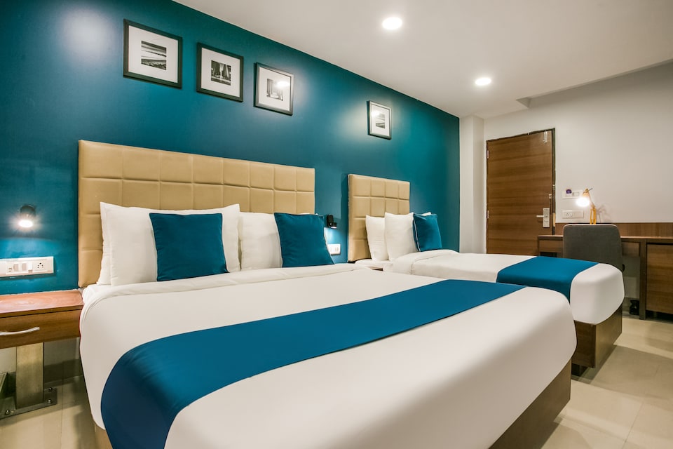 SilverKey Executive Stays 47467 Opposite Marol Metro Pillar 278, Mumbai International Airport, Mumbai