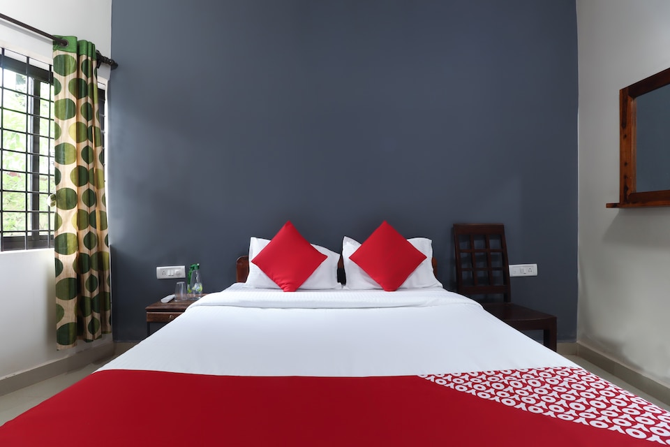 OYO Mantra Guest Line, Ashwen Arambol Goa, Goa