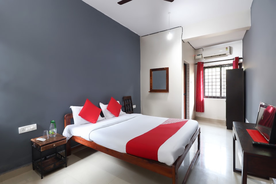 OYO Mantra Guest Line, Ashwen Arambol Goa, Goa