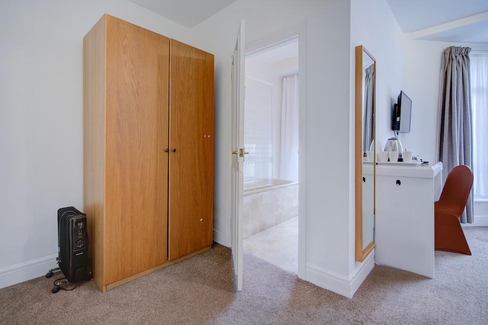 Cardiff Riverside Hotel by Belvilla, Cardiff, Cardiff