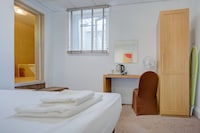 Cardiff Riverside Hotel by Belvilla