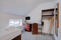 Cardiff Riverside Hotel by Belvilla