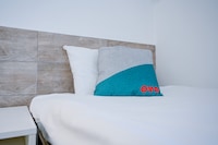 Cardiff Riverside Hotel by Belvilla